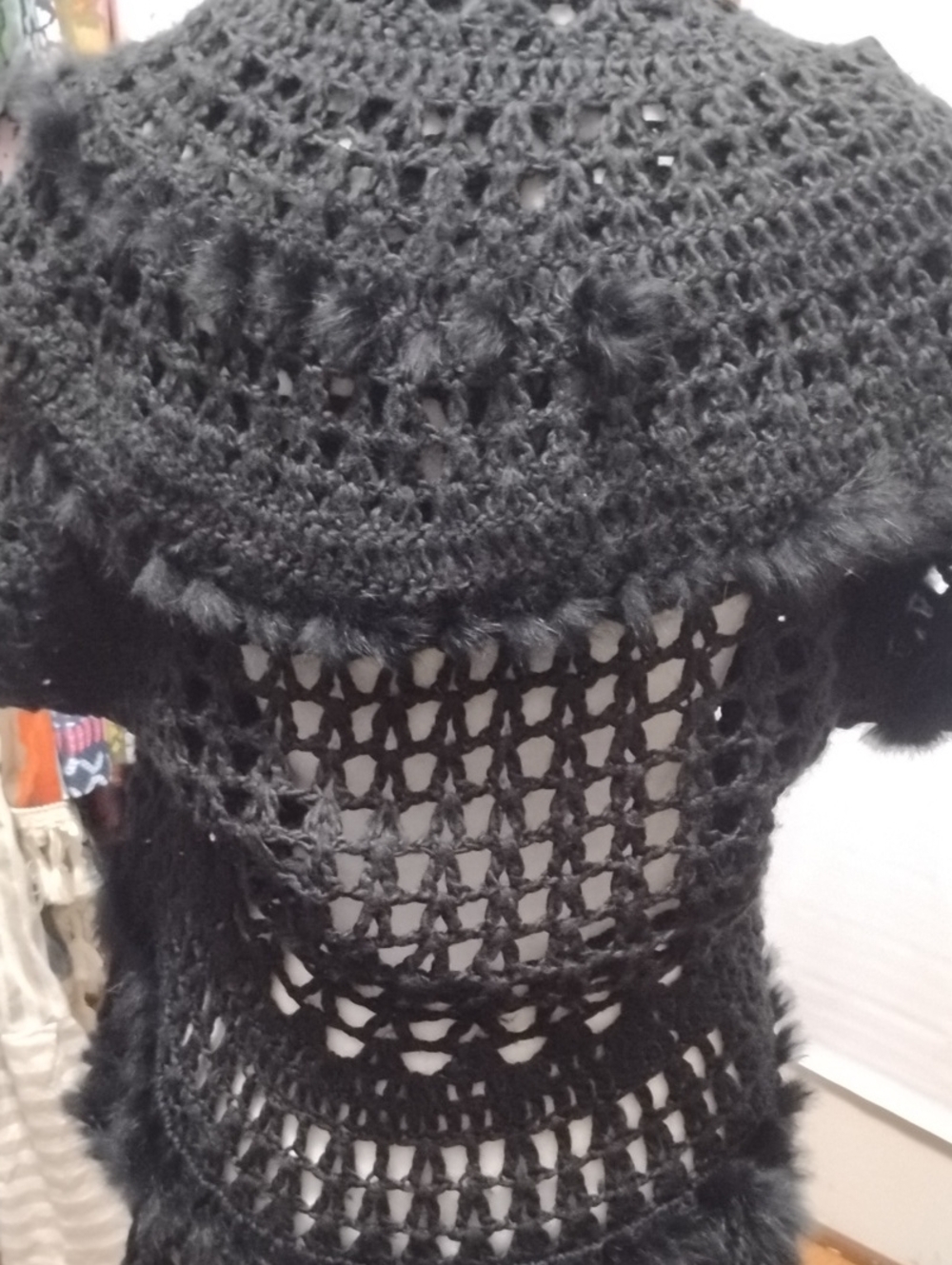 Vintage LINEA DOMANI Limited Collection Black Open-Knit Front with Faux-Fur Trim